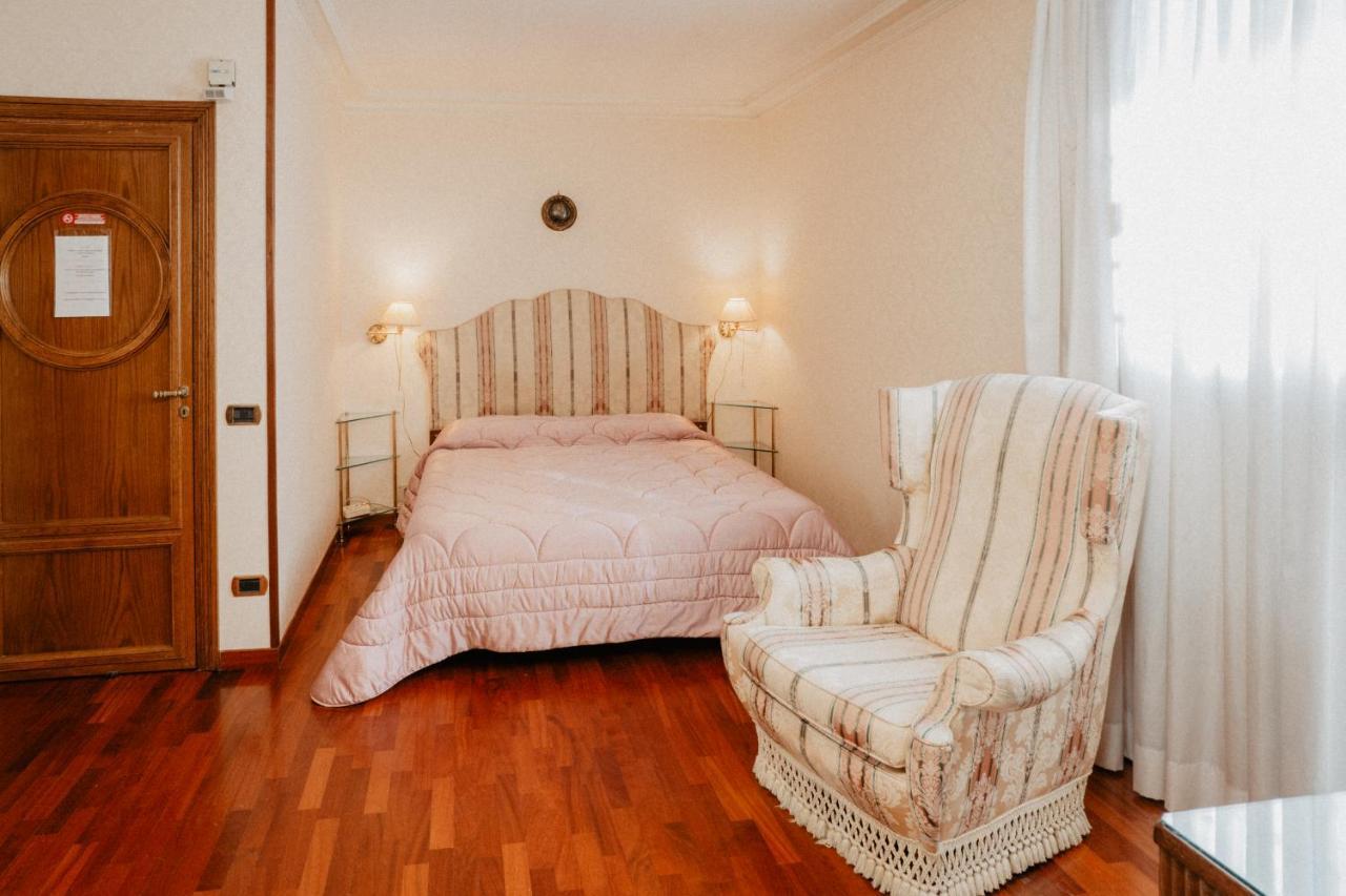 Villa Luigi XVI Ταράντο Εξωτερικό φωτογραφία